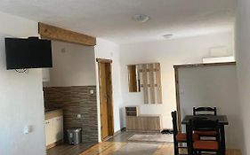 Studio Apartmani V&V
